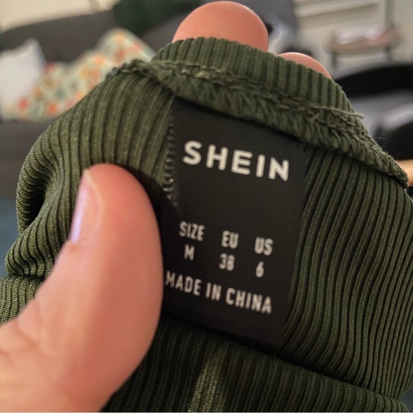 NWOT Green Cropped Tank - Picture 4 of 4